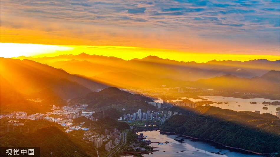 “取消公摊”对房价影响究竟有多大？　　此外，北京星远福源电力设备安装有限公司（专业分包单位）及北京隆祥鸿泰建设工程有限公司（劳务分包单位），对事故发生负有主要管理责任，被建议给予行政处罚。