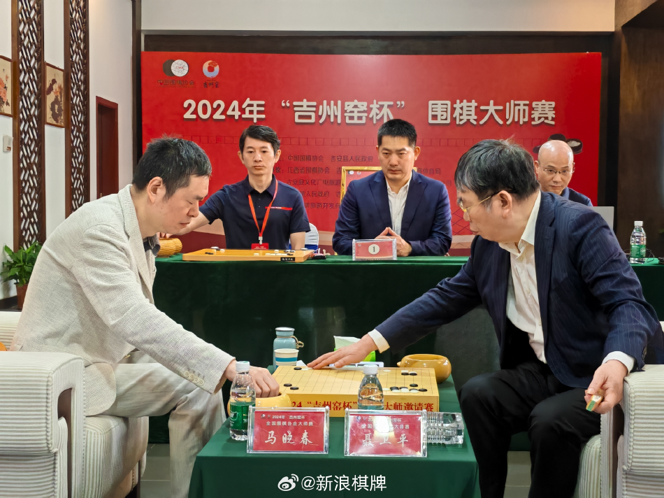 乌克兰第一副外长来华磋商，泽连斯基什么问题？　　据国家统计局消息，2024年5月份，全国居民消费价格同比上涨0.3%。其中，城市上涨0.3%，农村上涨0.4%；食品价格下降2.0%，非食品价格上涨0.8%；消费品价格持平，服务价格上涨0.8%。1­­—5月平均，全国居民消费价格比上年同期上涨0.1%。